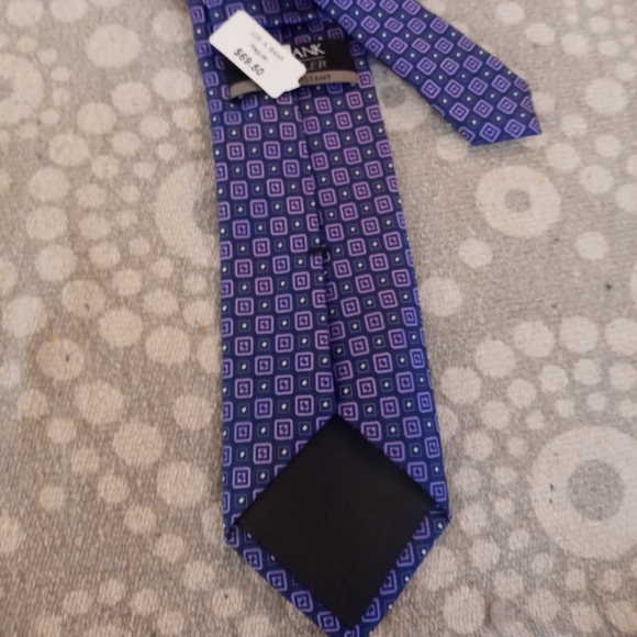 Joe. A Bank tie - Picture 2 of 2
